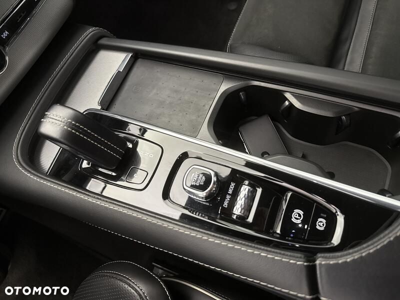 Volvo XC 90 - 16