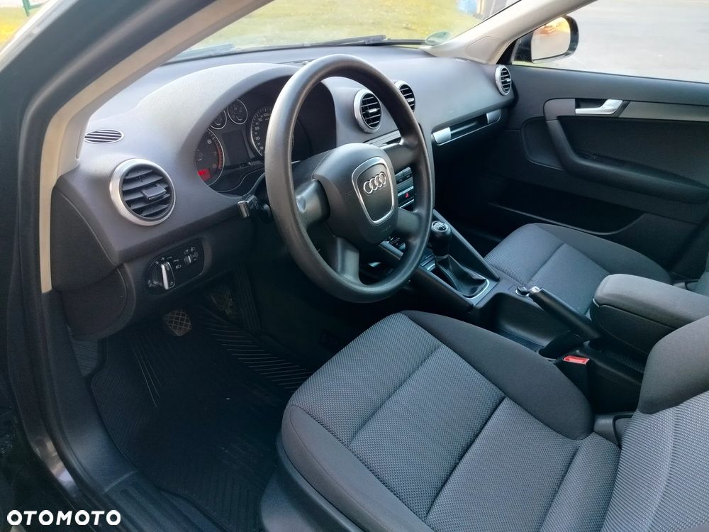 Audi A3 Sportback 1.6 Attraction - 18