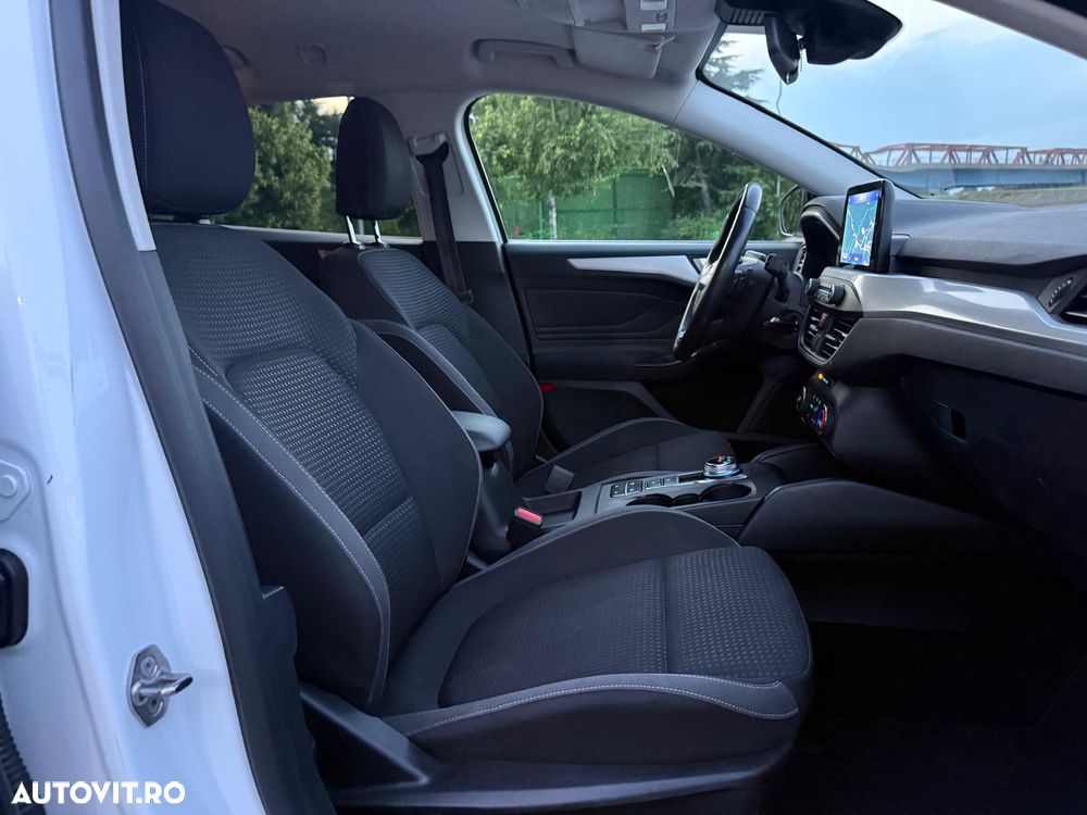 Ford Focus - 12