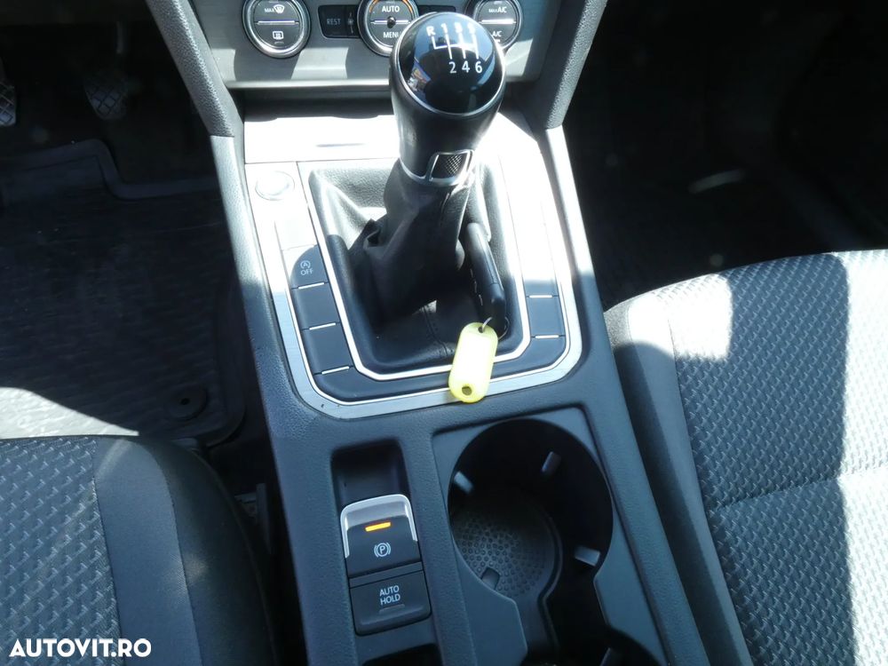 Volkswagen Passat Variant 2.0 TDI Comfortline - 12