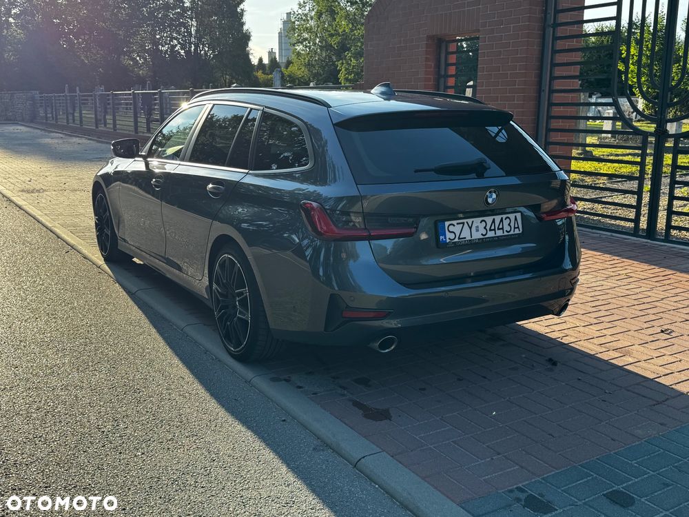 BMW Seria 3 320d xDrive Edition Luxury Line Purity - 9