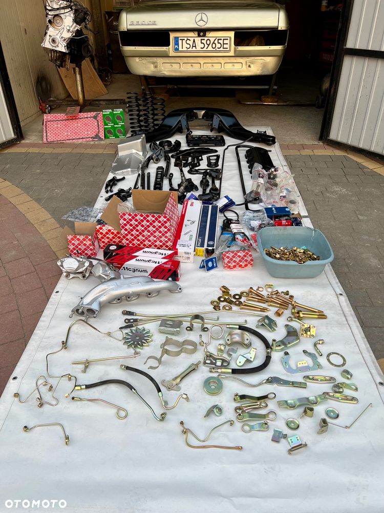 Mercedes-Benz W123 - 40