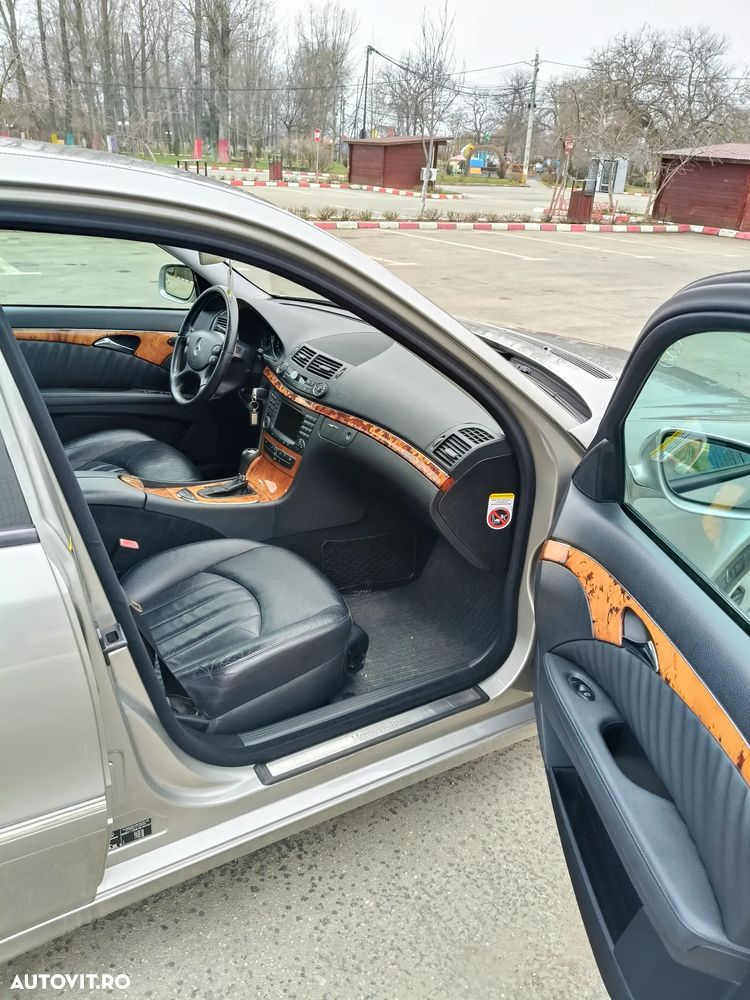 Mercedes-Benz E - 10