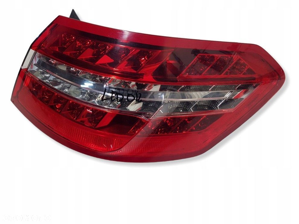 MERCEDES E KLASA W212 SEDAN LED PRAWA TYLNA LAMPA ORYGINAŁ A2129060658 - 1