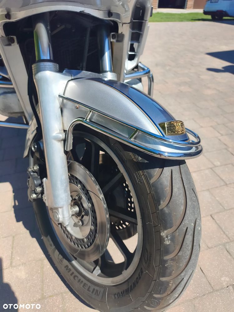 Honda GL - 16