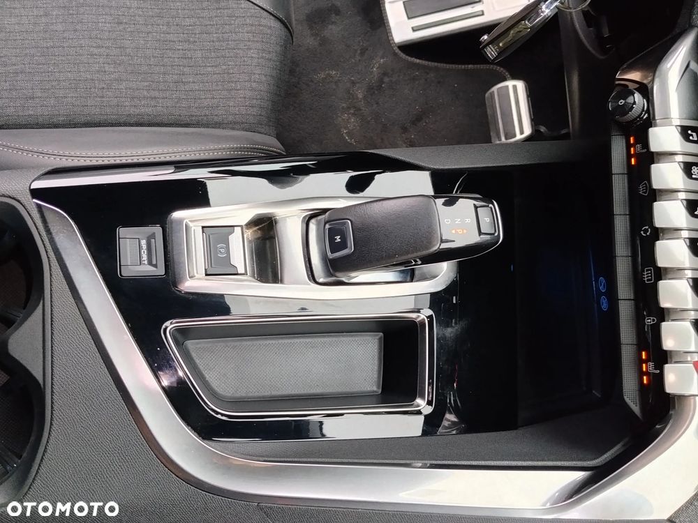 Peugeot 3008 1.5 BlueHDi GT Pack S&S EAT8 - 24