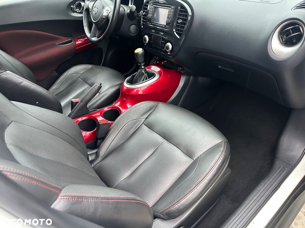 Nissan Juke 1.6 T Tekna - 8