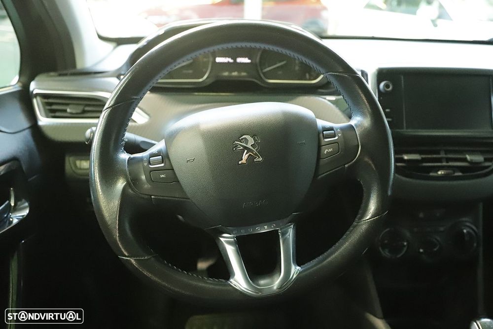 Peugeot 208 1.2 PureTech Style - 13