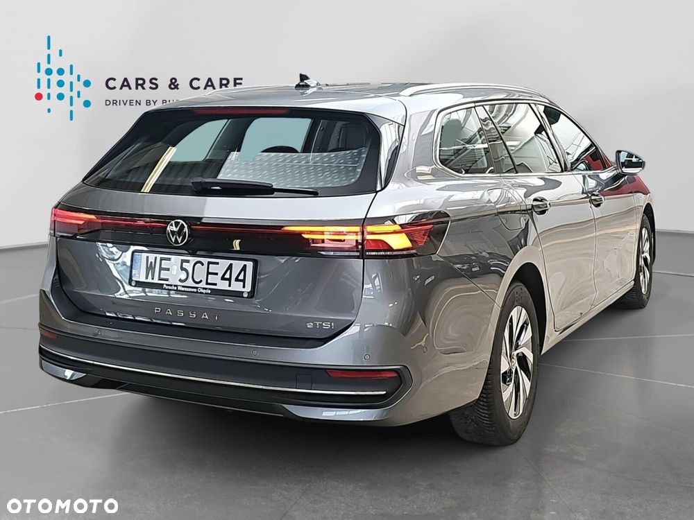 Volkswagen Passat - 25