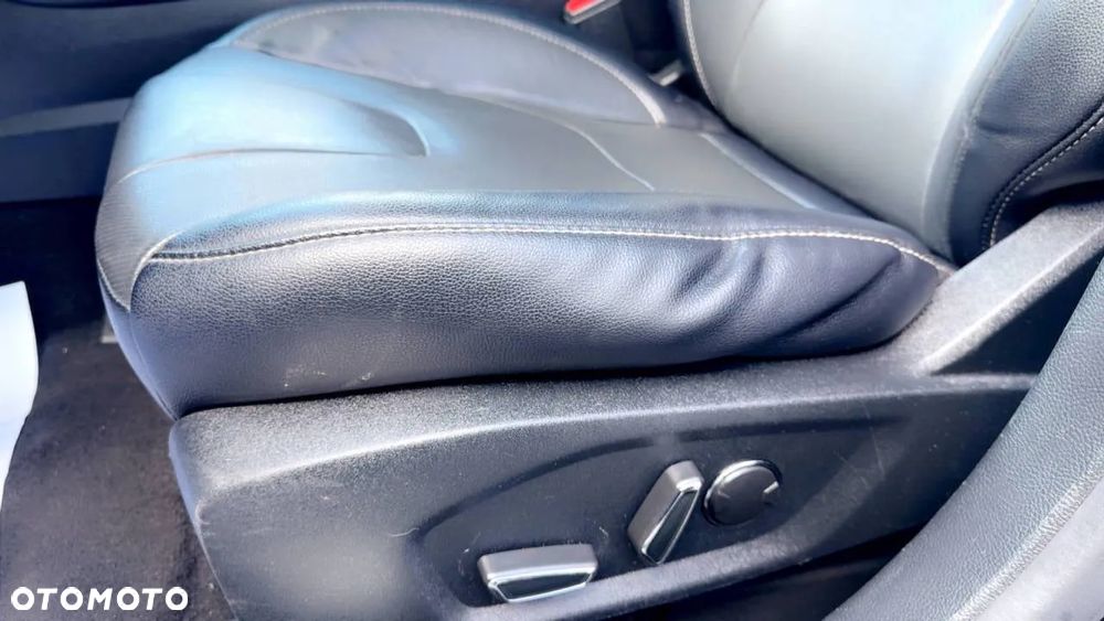 Ford Fusion 2.0 EcoBoost Titanium - 17