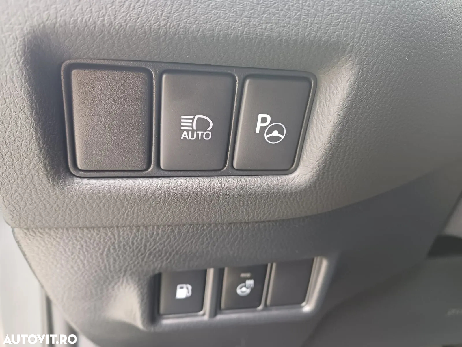 Toyota C-HR 2.0 HSD 184 CP 4x2 CVT Classy - 12