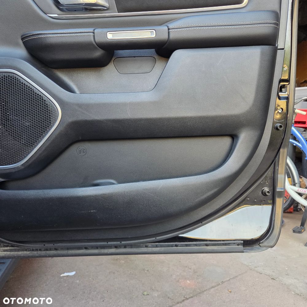 RAM 1500 5.7 Crew Cab Laramie - 11