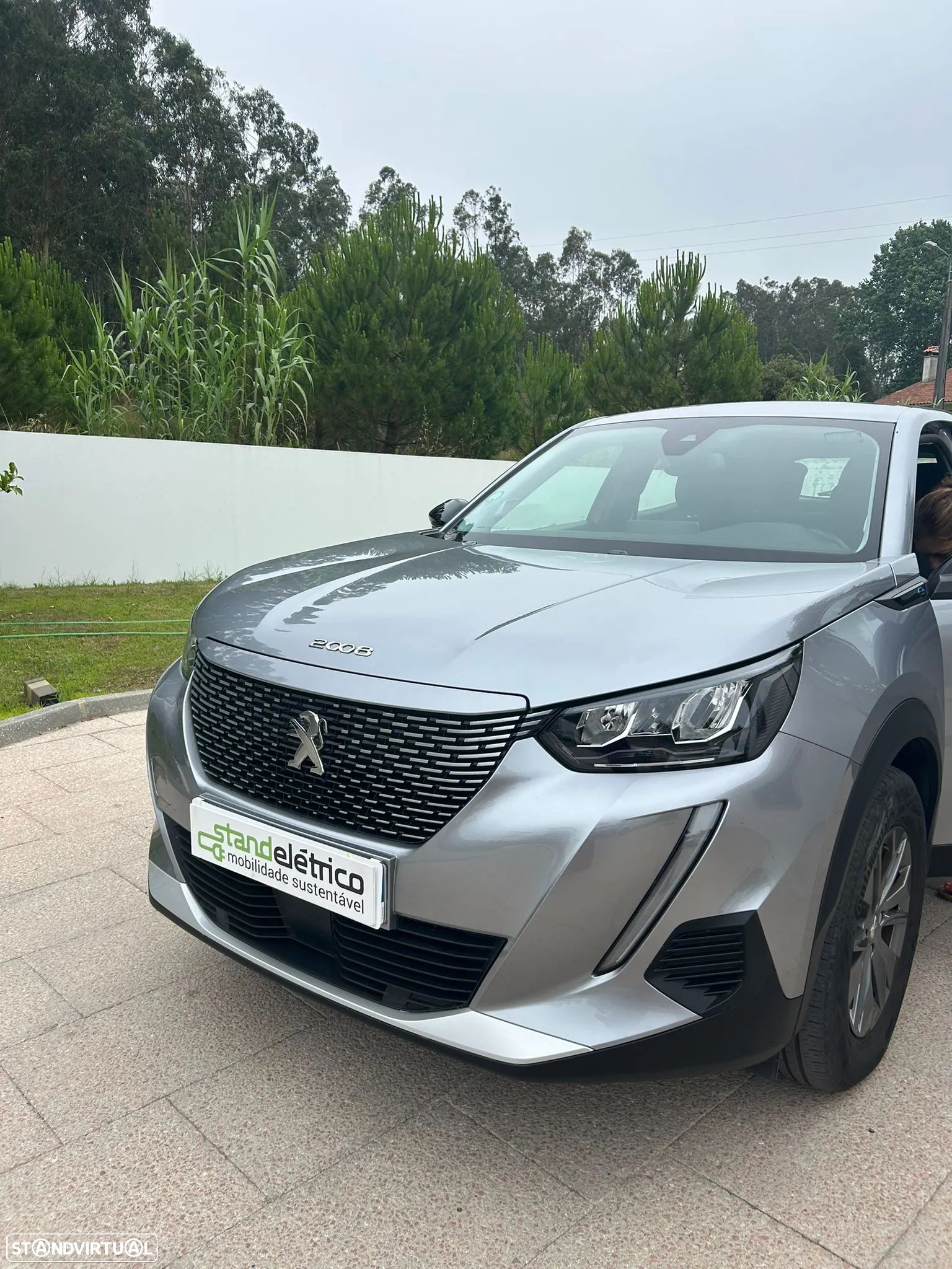 Peugeot e-2008 50 kWh Active Pack - 1