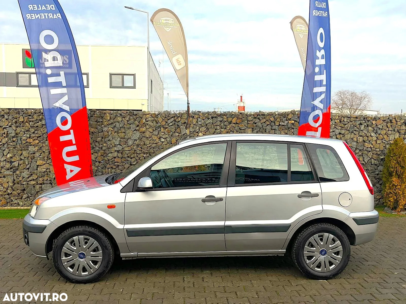Ford Fusion - 5