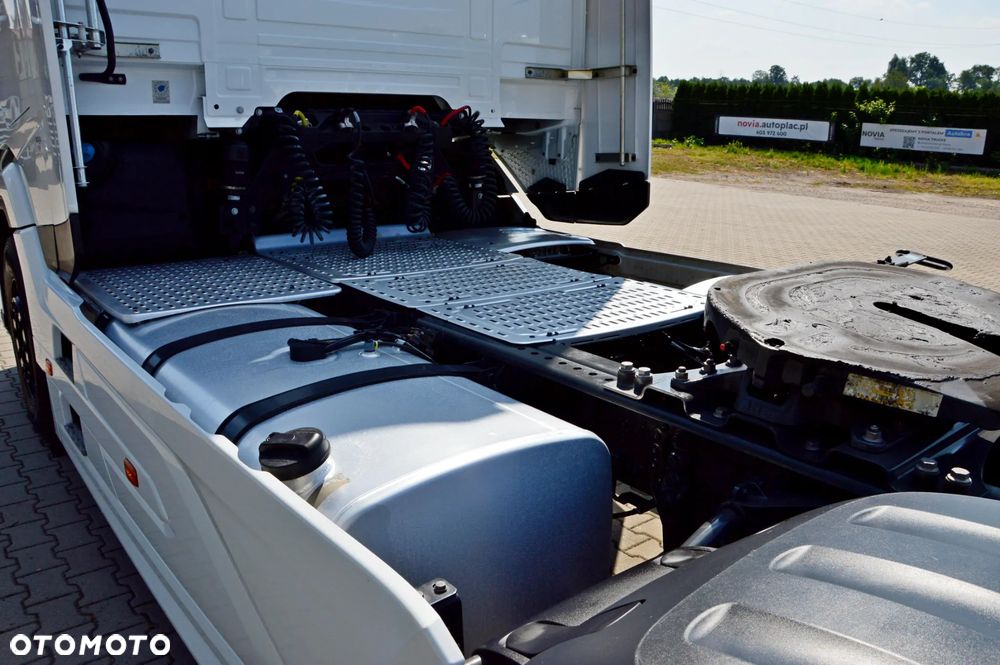 DAF XG+ 530 / ZF INTARDER / ALCANTARA /KLIMA POST. / FULL LED / PNEUMATYCZNY FOTEL PASAŻERA / WENT. FOTEL! - 28