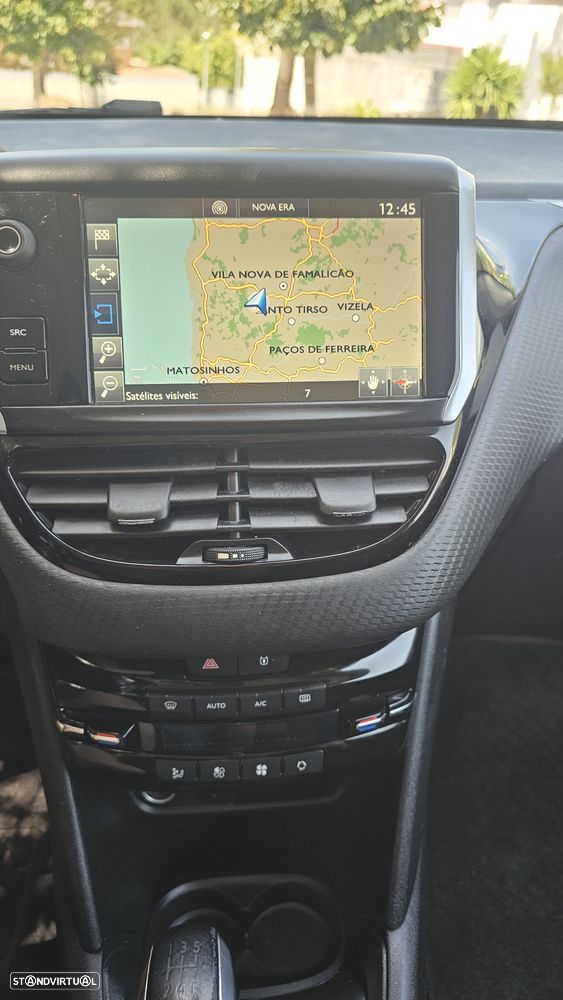 Peugeot 208 1.2 PureTech Allure - 6