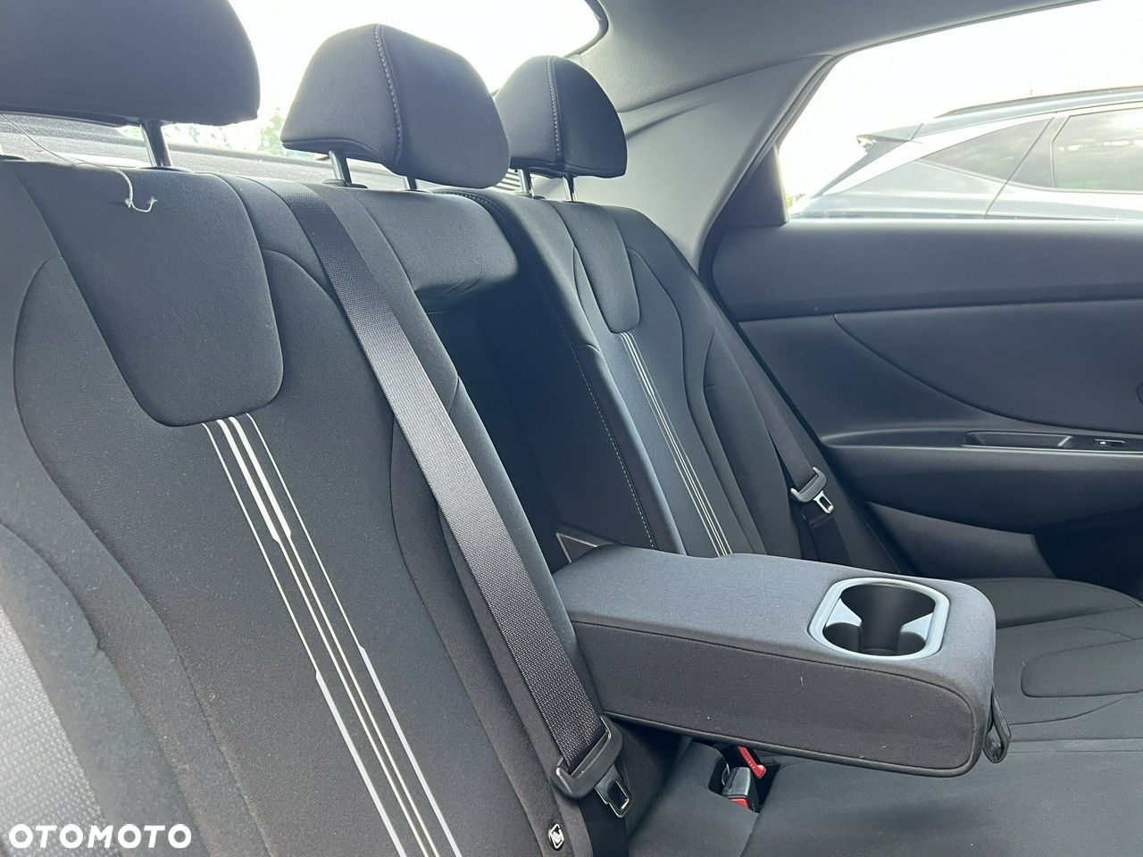 Hyundai Elantra - 17
