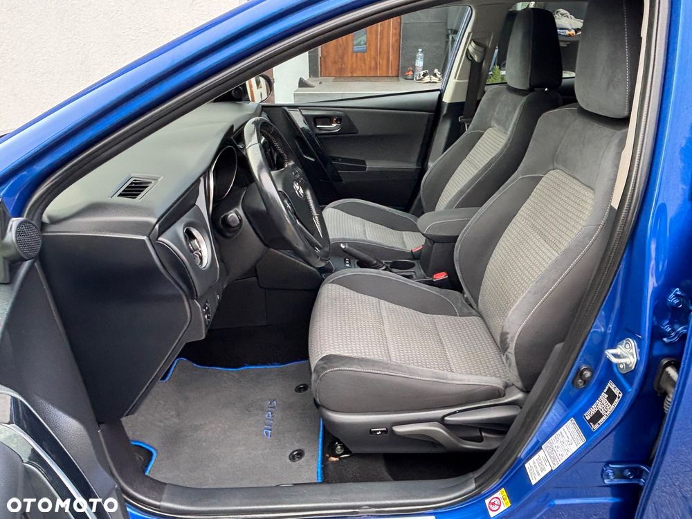 Toyota Auris 1.8 HSD Prestige NAVI - 33