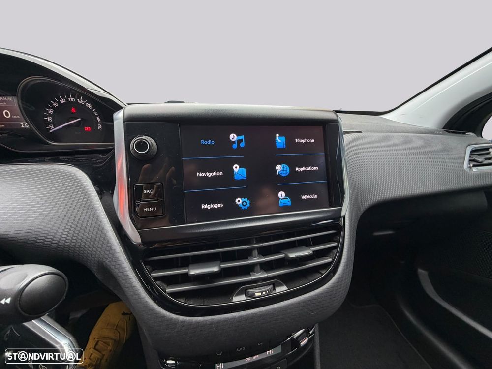 Peugeot 2008 1.2 PureTech Allure - 21