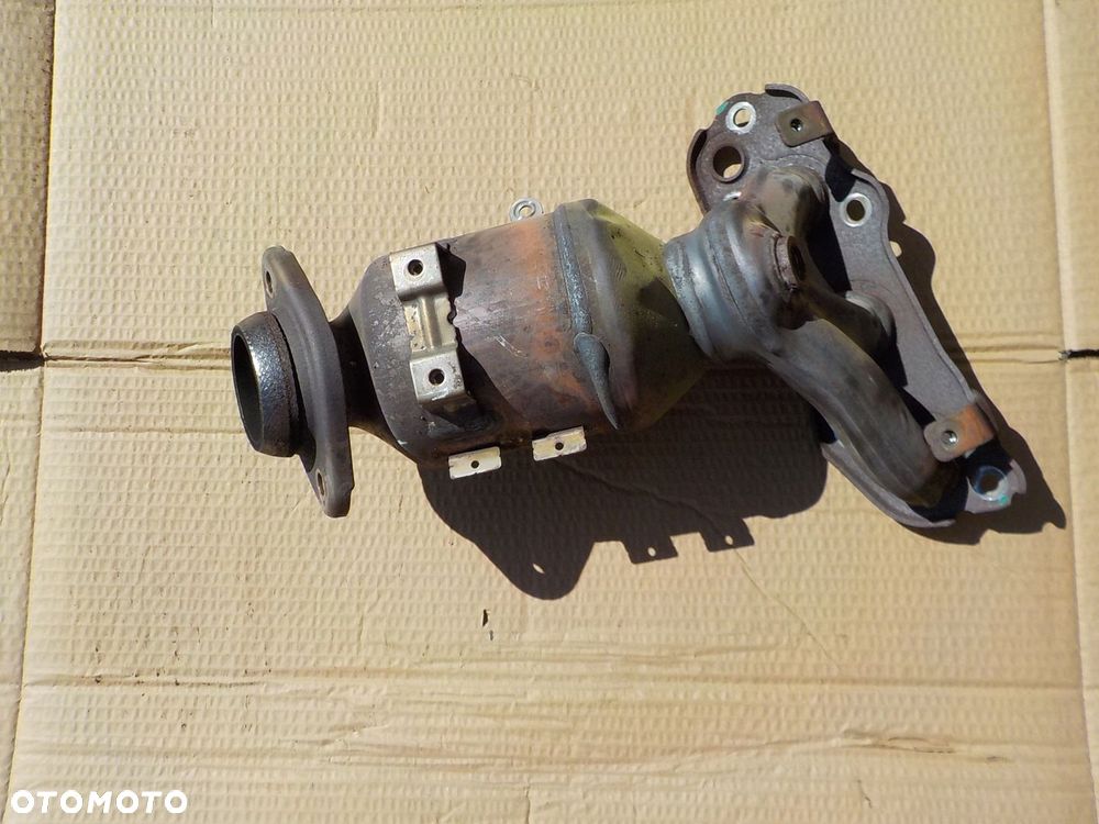 kolektor wydechowy katalizator nissan micra K13 1,2 LIFT 2016r - 1