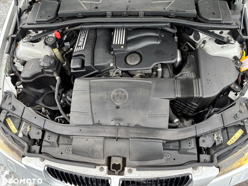 BMW Seria 3 ver-320i - 16