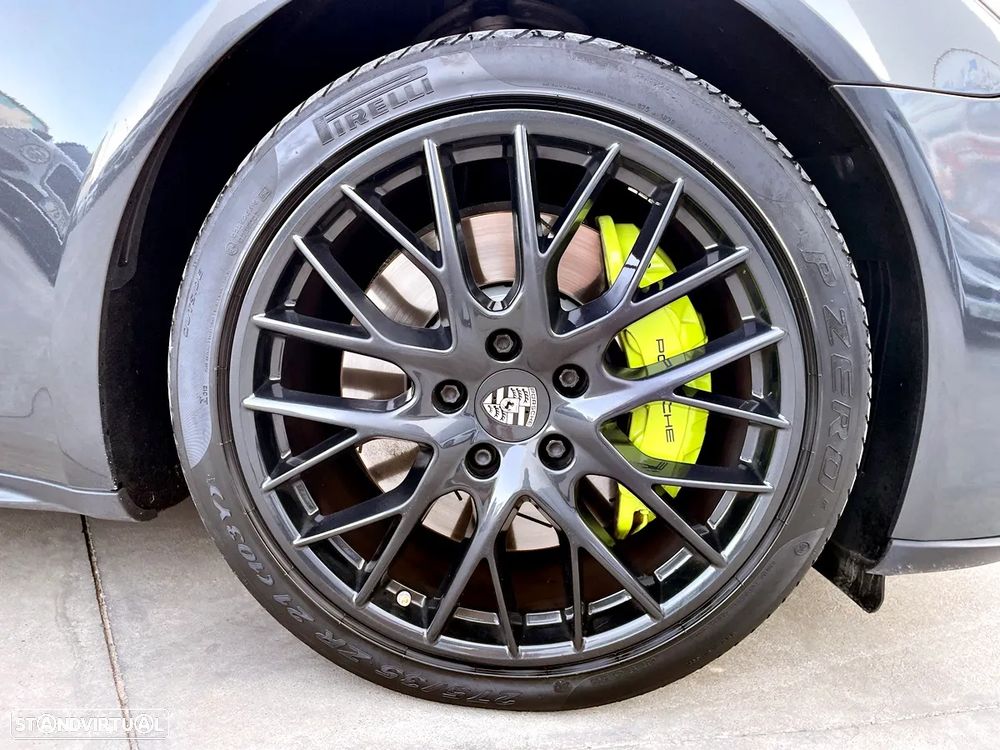 Porsche Panamera Sport Turismo 4 E-Hybrid Edition 10 Anos - 49