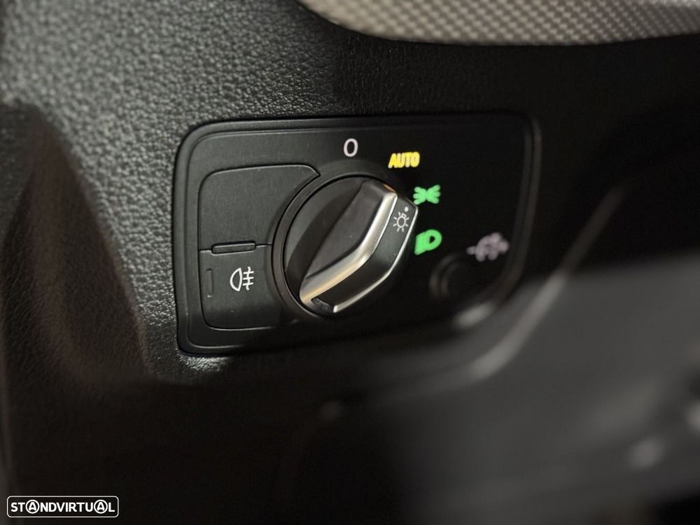 Audi Q2 30 TFSI Advanced — fotografia 11