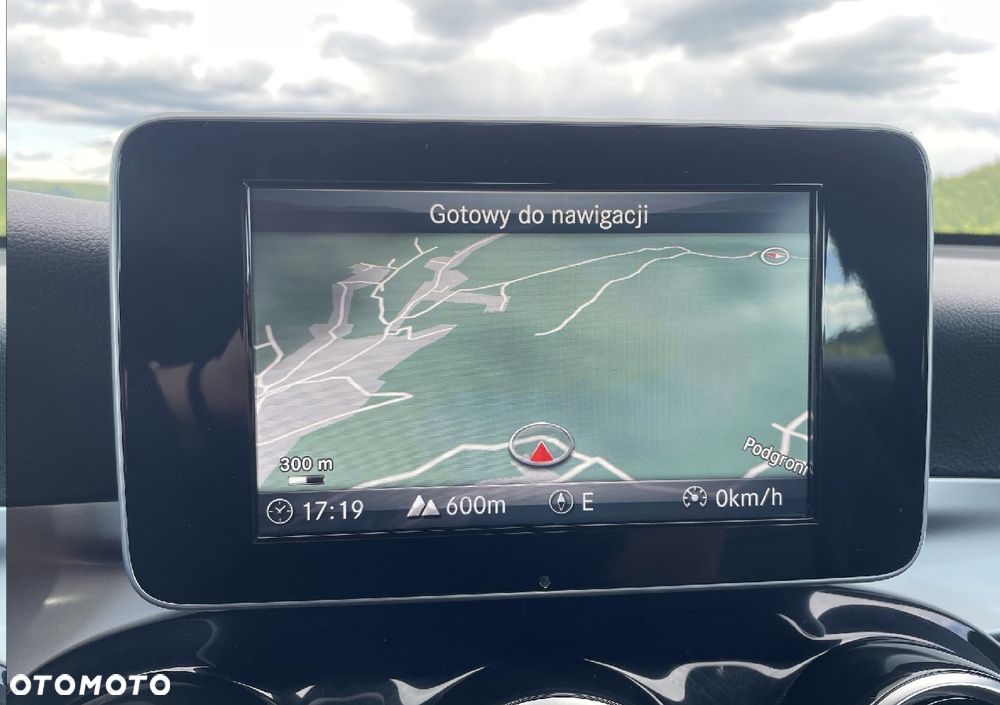 Mercedes-Benz GLC - 27