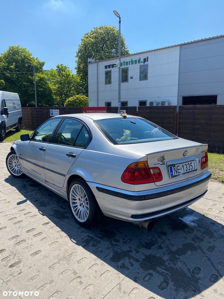 BMW Seria 3 318i - 2