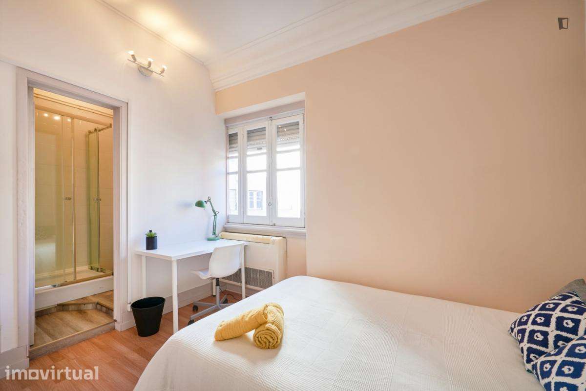 Quarto - localizado em Marquês de Pombal Lisbon - Grande imagem: 4/55