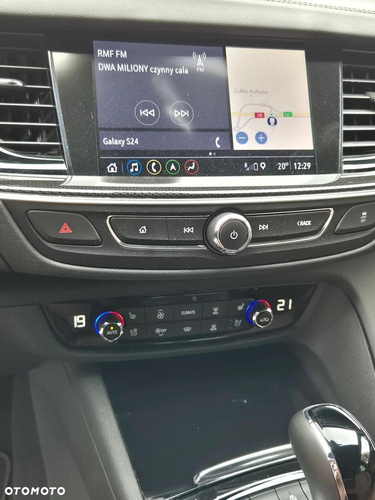Opel Insignia - 18