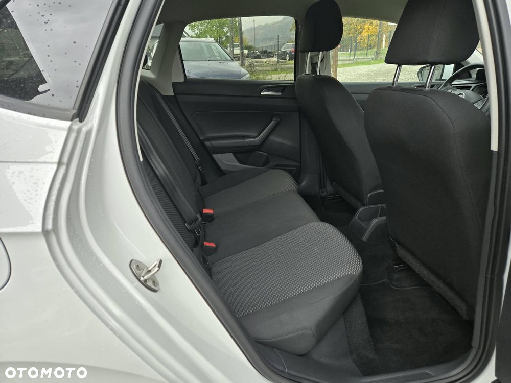 Volkswagen Polo - 13