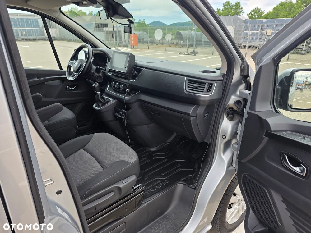 Renault Trafic 2.0 dCi EDC - 21
