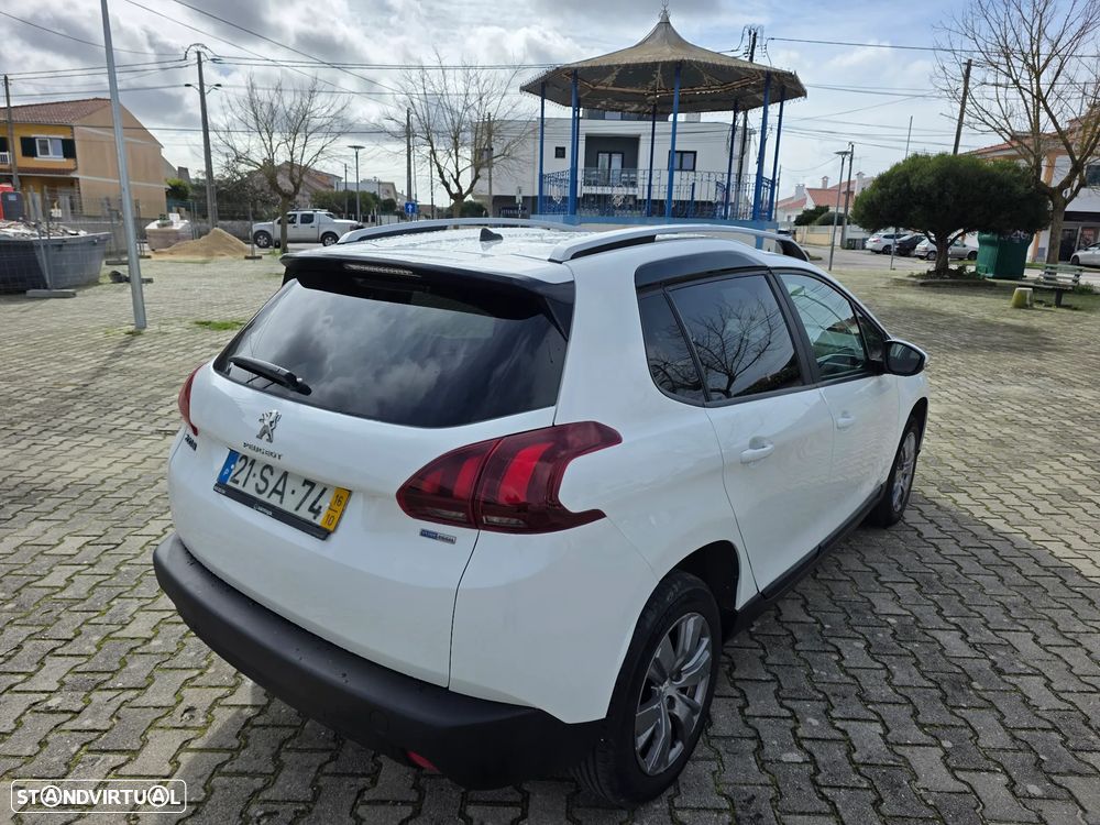 Peugeot 2008 1.2 PureTech Style - 32