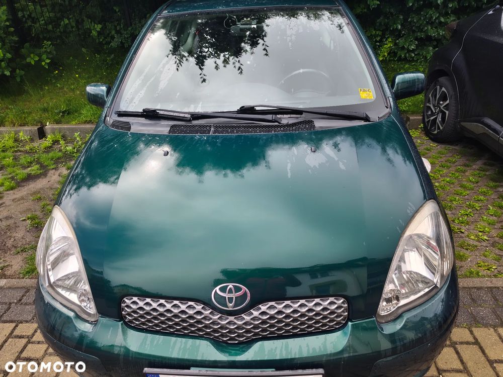Toyota Yaris - 1