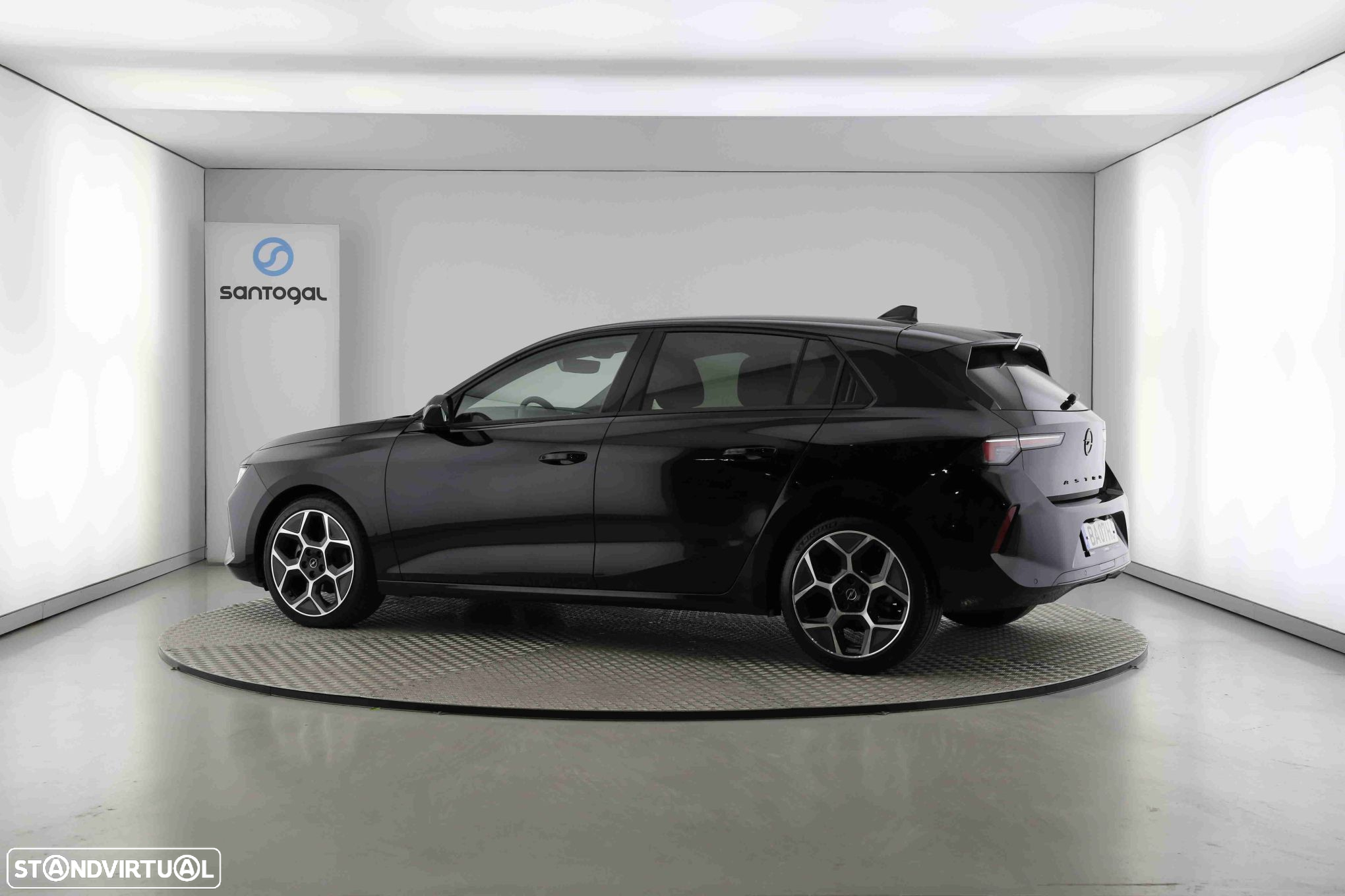 Opel Astra 1.2 T GS - 5