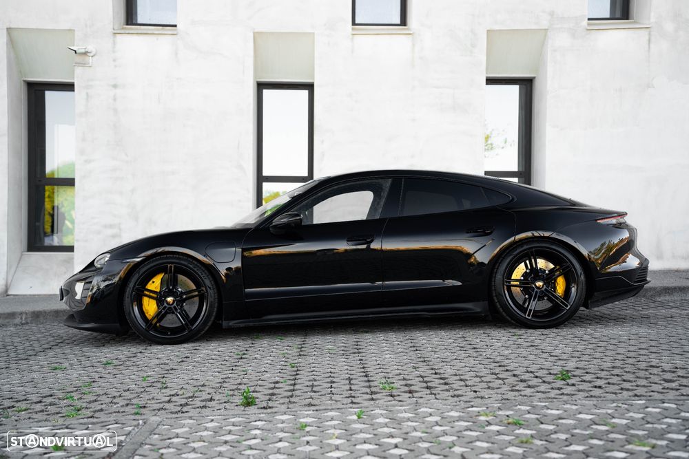 Porsche Taycan 4S - 7