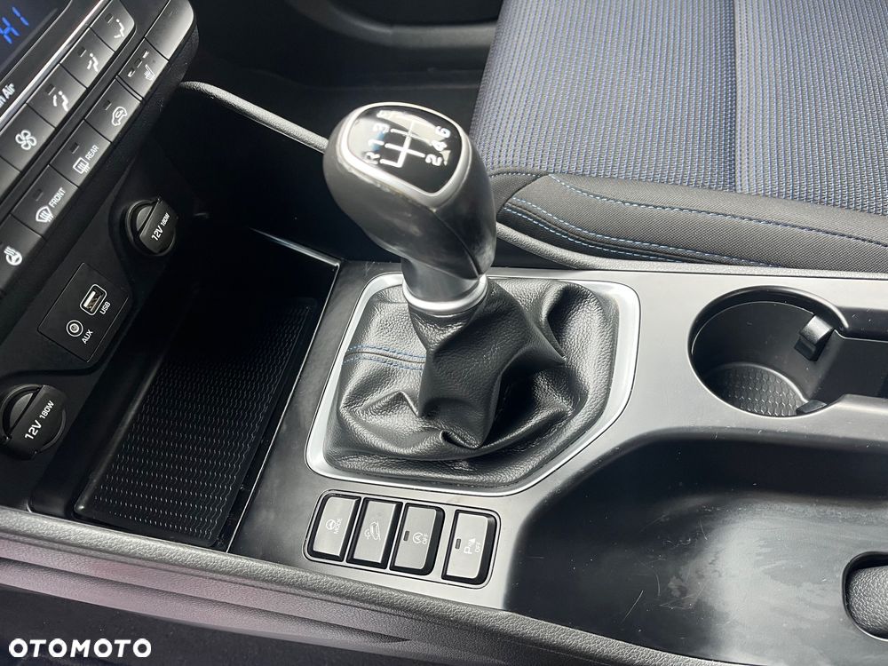 Hyundai Tucson blue 1.7 CRDi 2WD Intro Edition - 31