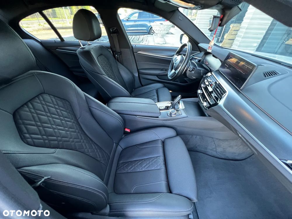 BMW Seria 5 530i xDrive mHEV M Sport sport - 19