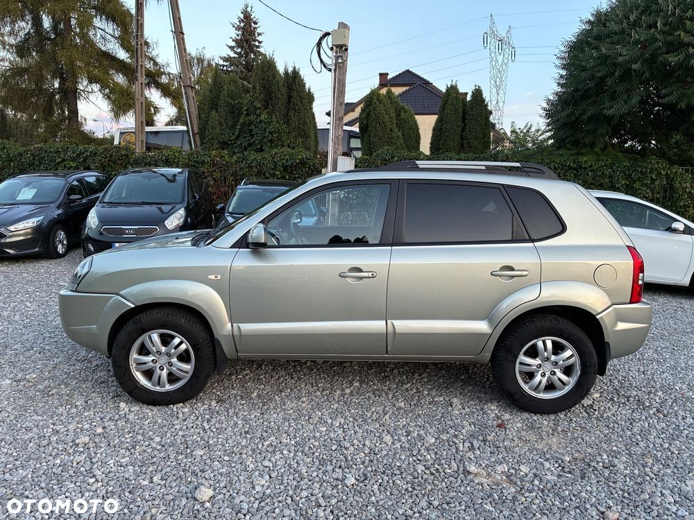 Hyundai Tucson 2.0 2WD GLS Navi - 4
