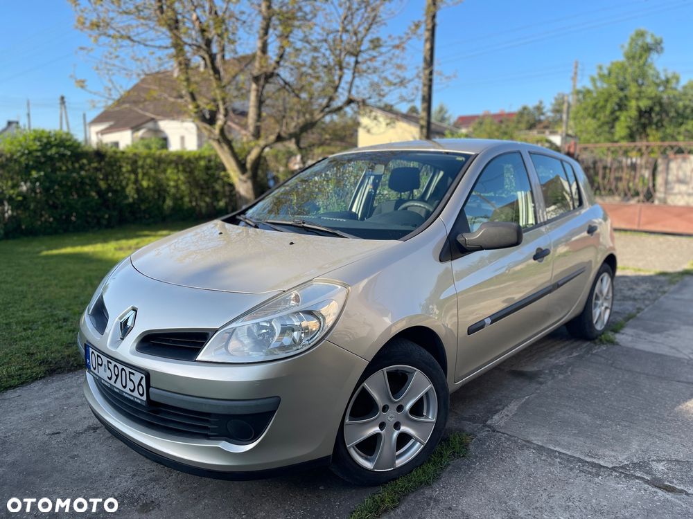 Renault Clio 1.2 16V Authentique - 1