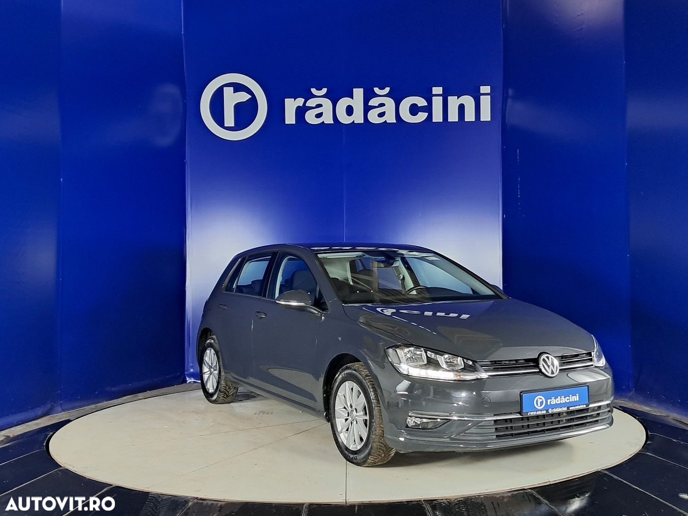 Volkswagen Golf - 5