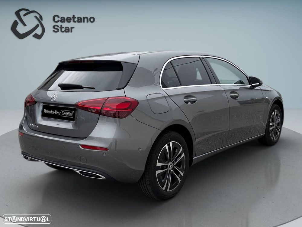 Mercedes-Benz A 250 e - 2