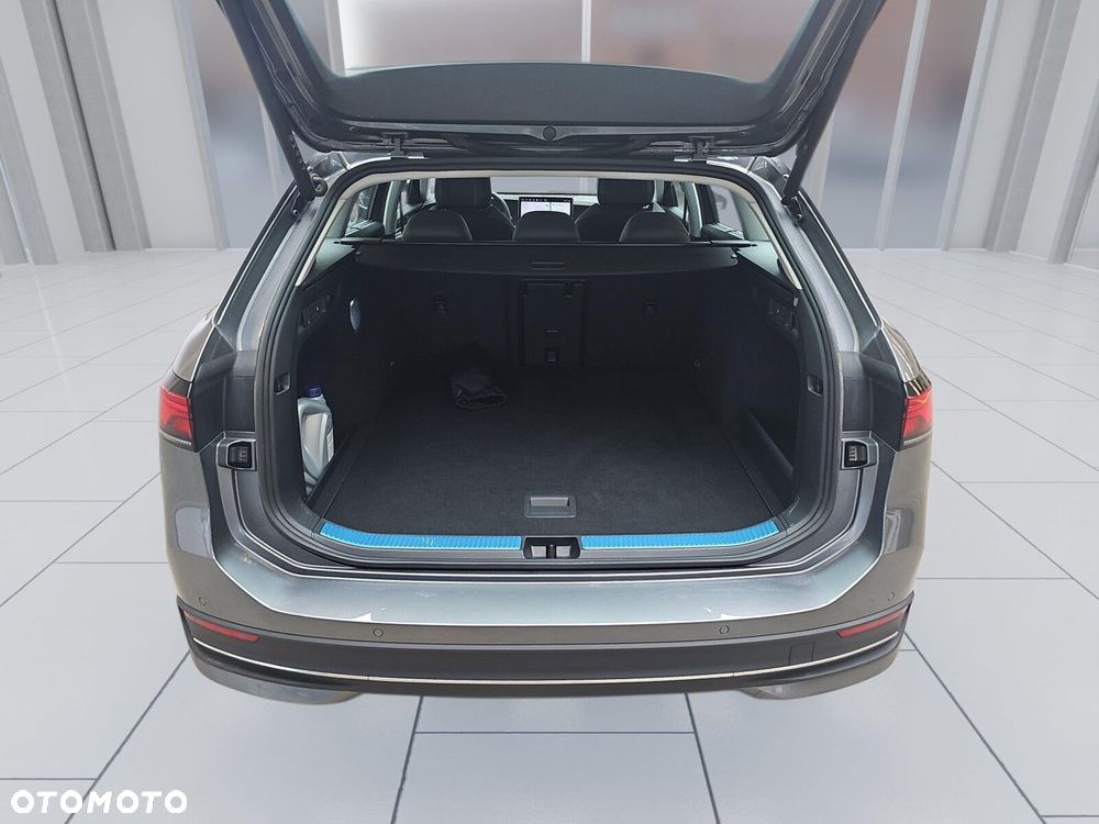 Volkswagen Passat - 20
