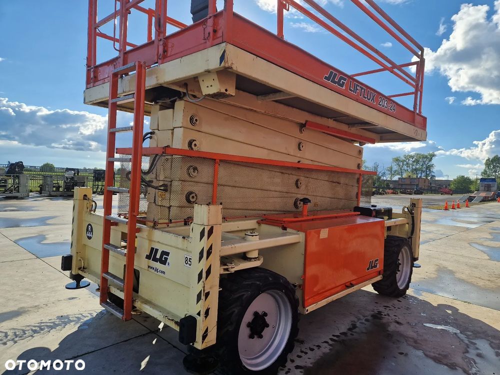 JLG 203-24 R444 - 8