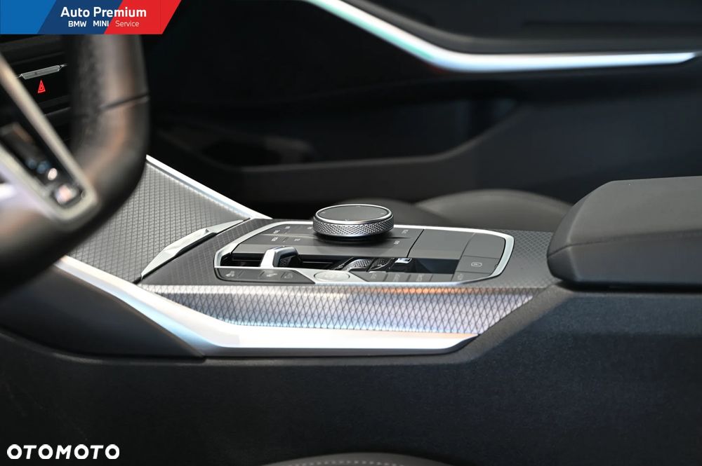 BMW Seria 3 318i - 9