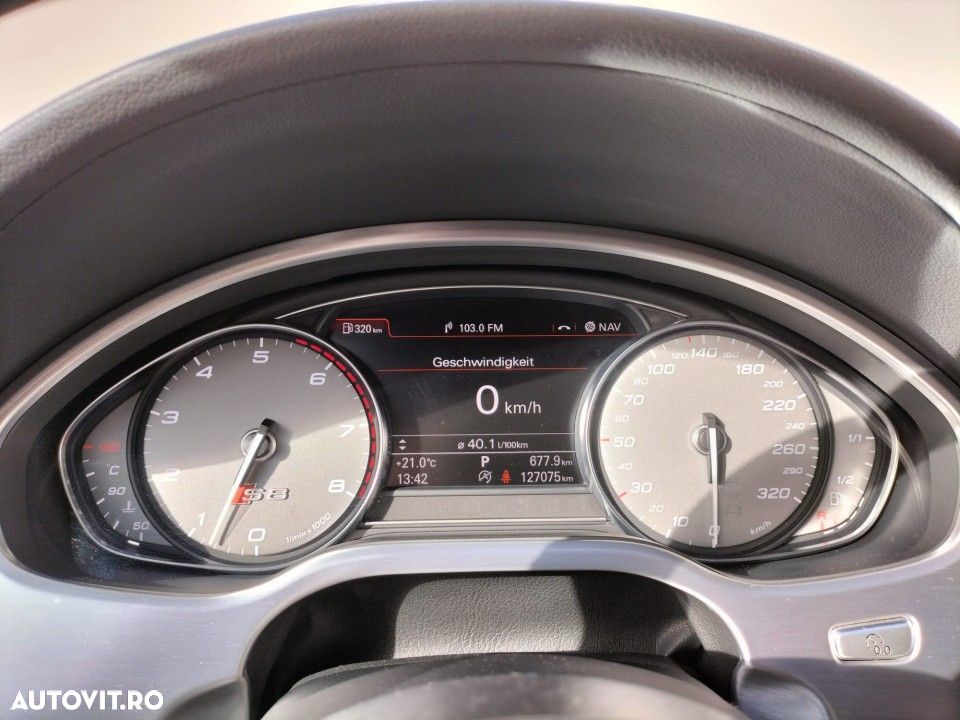 Audi S8 - 13