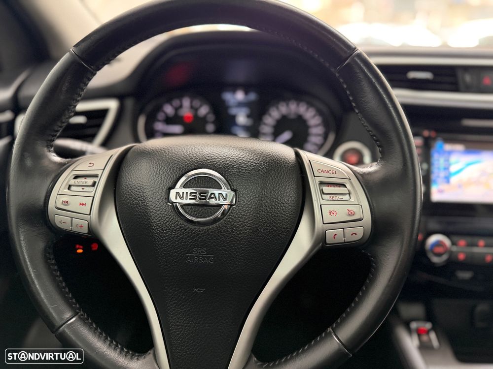 Nissan Qashqai 1.5 dCi DPF 360 - 16