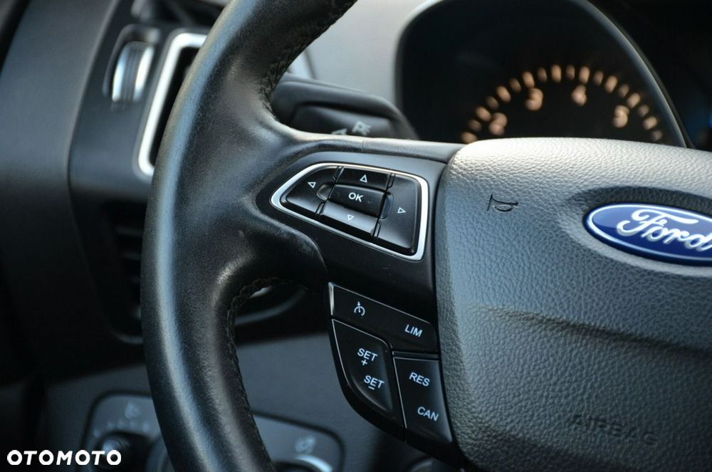 Ford Kuga - 31