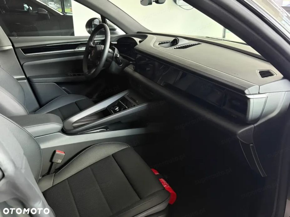 Porsche Macan - 13